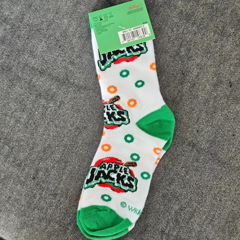 Kellogg's Apple Jacks Kids Crew Socks Ages 7-10 White Green NEW